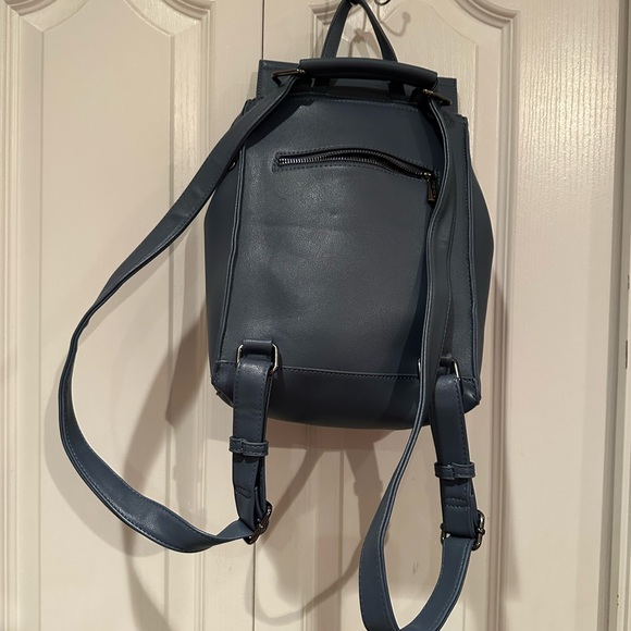 EUC pixie mood vegan leather convertible backpack - Picture 2 of 5